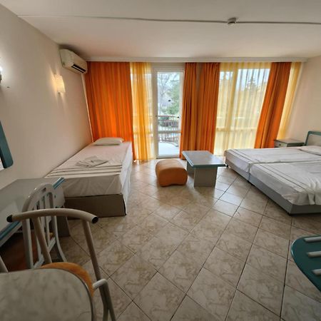 Hotel Iskar & Aquapark Солнечный берег Экстерьер фото